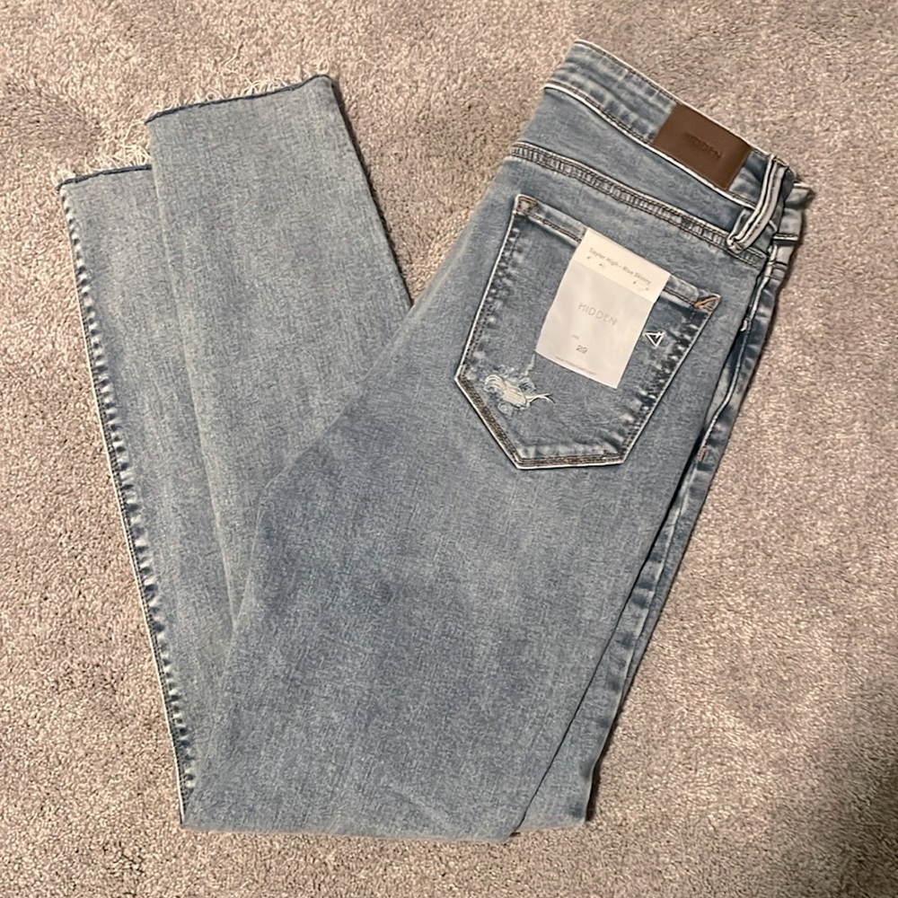 ❇️ Hidden Taylor High Rise skinny Jeans NWT!